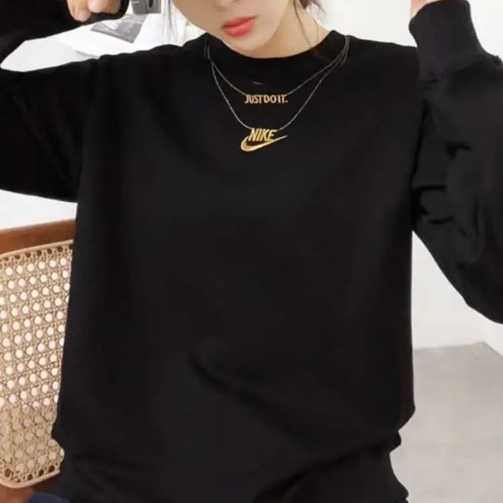 Nike Glam Dunk Gold Necklace Crew Sweatshirt